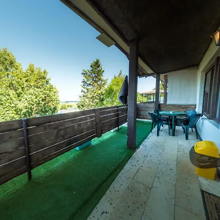 Alexander Holiday park 2*