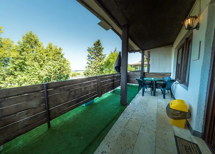 Alexander Parque de vacaciones 2*